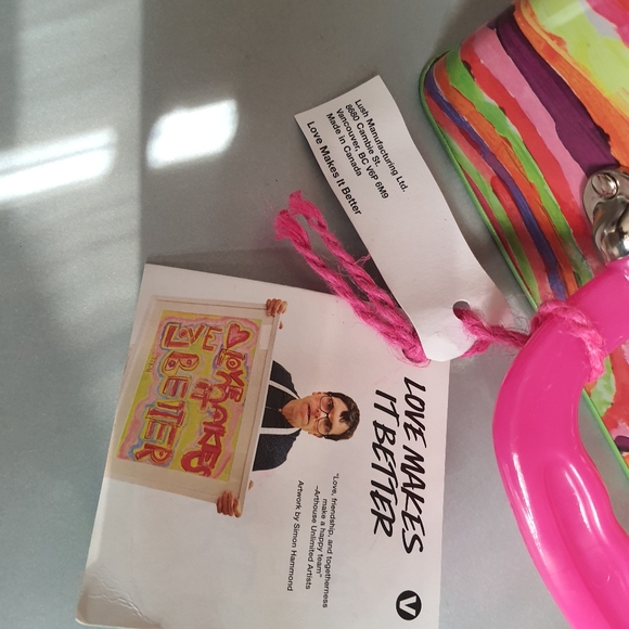 LUSH "Love Makes it Better" TIN - Picture 3 of 4